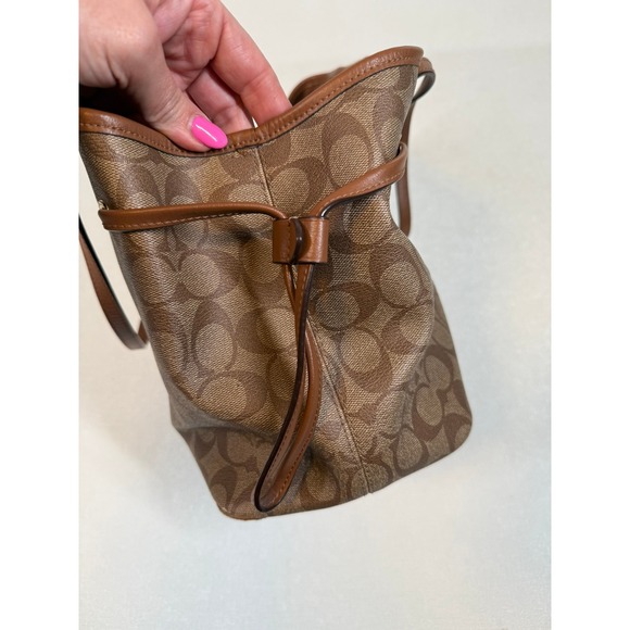 Coach Drawstring Carryall in Signature Canvas F57842 - Picture 9 of 16